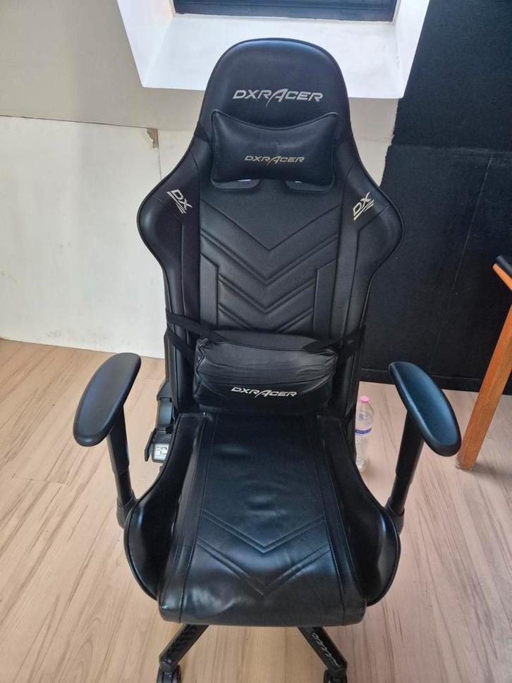 DXRacer Gaming stoel t.w.v. 285euro, Huis en Inrichting, Bureaustoelen, Gebruikt, Bureaustoel, Zwart, Ergonomisch, Gaming bureaustoel