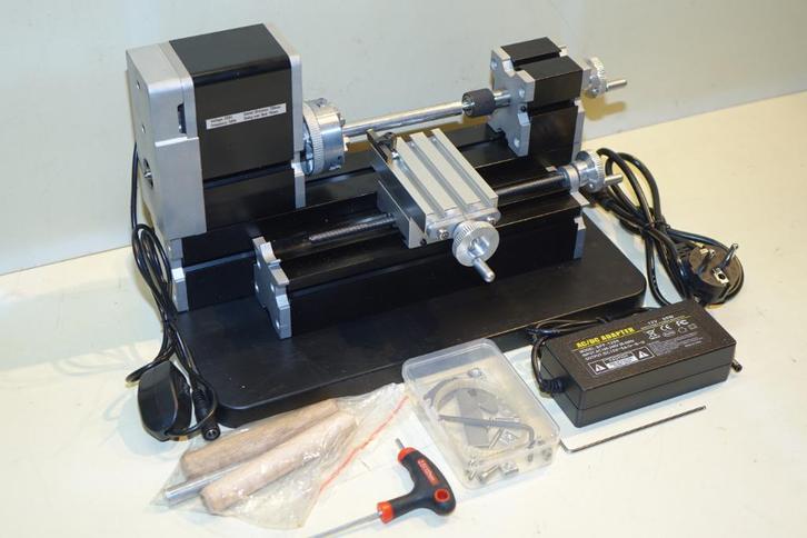 Nieuw Hobby draaibankje links en rechtsom 220v met trafo, Doe-het-zelf en Bouw, Draaibanken, Nieuw, Minder dan 500 mm, Verzenden