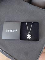 Amor letter M halsketting met hanger, Ophalen of Verzenden, Zo goed als nieuw, Met hanger