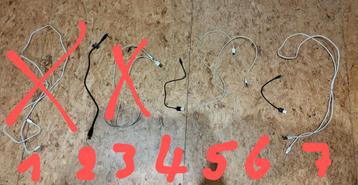 Diverse kabels, opladers en stopcontacten aan 1€