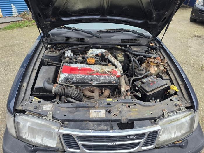 Calandre d'un Saab 900, Autos : Pièces & Accessoires, Carrosserie & Tôlerie, Saab, Utilisé, 3 mois de garantie