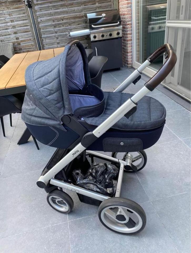 Wandelwagen Mutsy igo met draagmand en accesoires, Kinderen en Baby's, Kinderwagens en Combinaties, Zo goed als nieuw, Kinderwagen