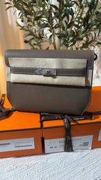 Hermes Kelly Depeches 25 Togo Etoupe pHw, Handtassen en Accessoires, Ophalen of Verzenden, Nieuw, Overige kleuren, Leer