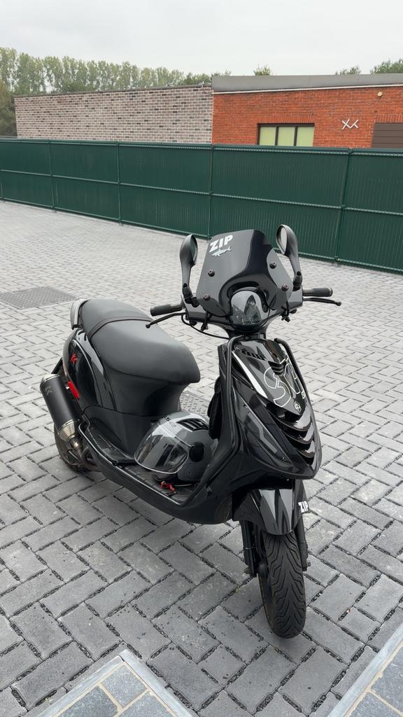 Piaggio zip a klasse, Fietsen en Brommers, Scooters | Piaggio, Zo goed als nieuw, Zip, Klasse A (25 km/u), Benzine, Ophalen