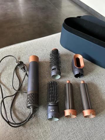 Elektrische multi haar-styler beschikbaar voor biedingen