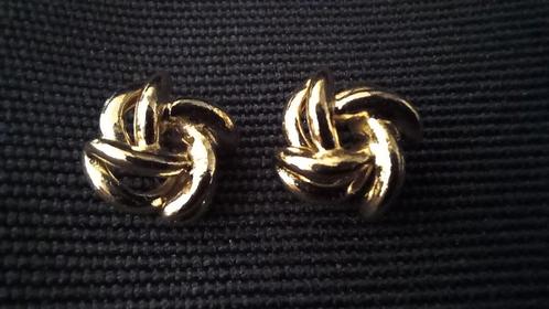 CADEAU-IDEE! Elegante oorbellen van Pierre CARDIN, Handtassen en Accessoires, Oorbellen, Nieuw, Ophalen of Verzenden