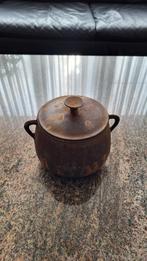 Oude gietijzeren pot met deksel, Antiek en Kunst, Ophalen of Verzenden