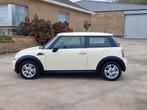 Mini Cooper One Benzine 120.000 km, Auto's, Zwart, Wit, Bedrijf, Handgeschakeld