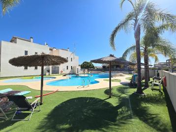 Appartement in een jonge urbanisatie in Torrevieja beschikbaar voor biedingen