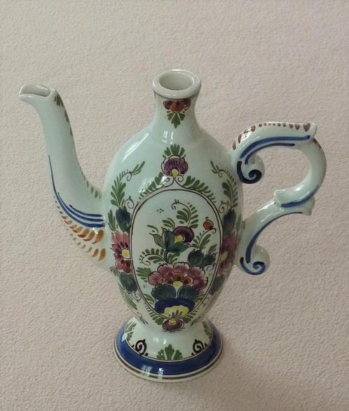 Vaas Delfts polychrome, handpainted in Holland, Antiquités & Art, Antiquités | Vases, Enlèvement ou Envoi