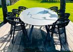 Keramische tafel met 8 stoelen en kussentjes (stapelbaar), Tuin en Terras, Ophalen, Gebruikt
