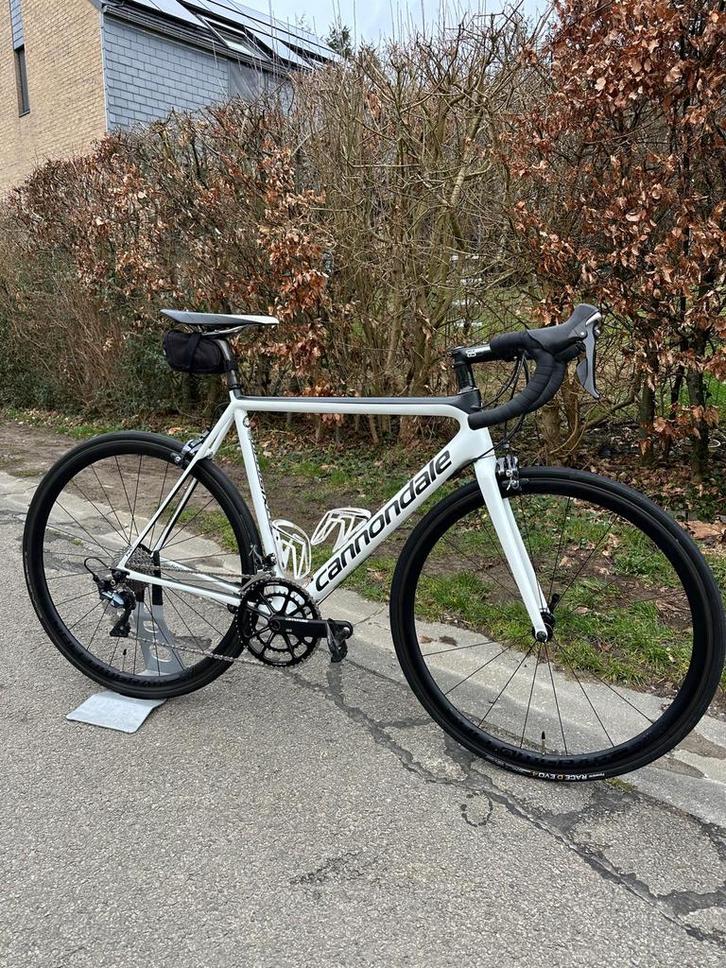 Velo de route Cannondale supersix evo, Vélos & Vélomoteurs, Vélos | Vélos de course, Comme neuf, Hommes, Carbone, Enlèvement