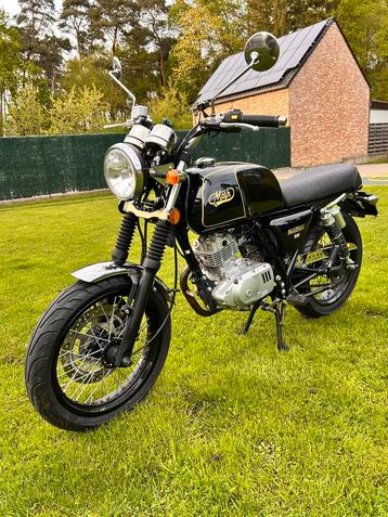 Mash seven 125cc klaar voor nieuwe ritjes ! beschikbaar voor biedingen