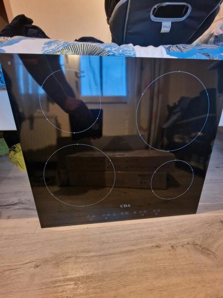 Te koop: CDA Inductiekookplaat HCN510FR (4 zones), Elektronische apparatuur, Fornuizen, Zo goed als nieuw, Elektrisch, 4 kookzones
