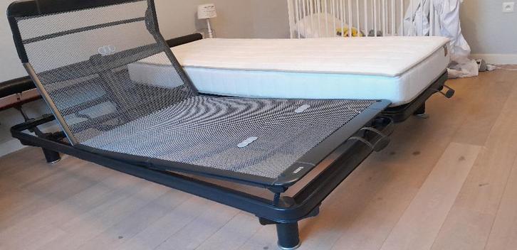 Lit double design 180*200 Auping avec matelas Cresto, Maison & Meubles, Chambre à coucher | Matelas & Sommiers, Enlèvement