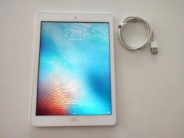 Apple Ipad air (wit)    beschikbaar voor biedingen