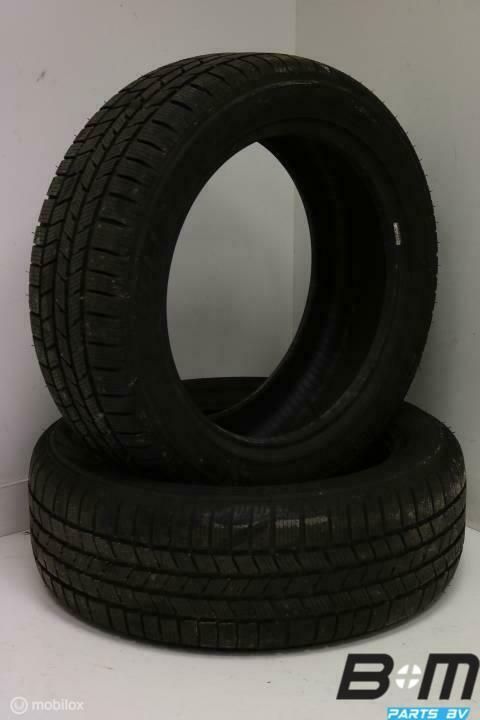 2 x 2355519 105H Pirelli Scorpion Ice&Snow 6.5mm 235 55 19, Auto-onderdelen, Banden en Velgen, Band(en), Gebruikt