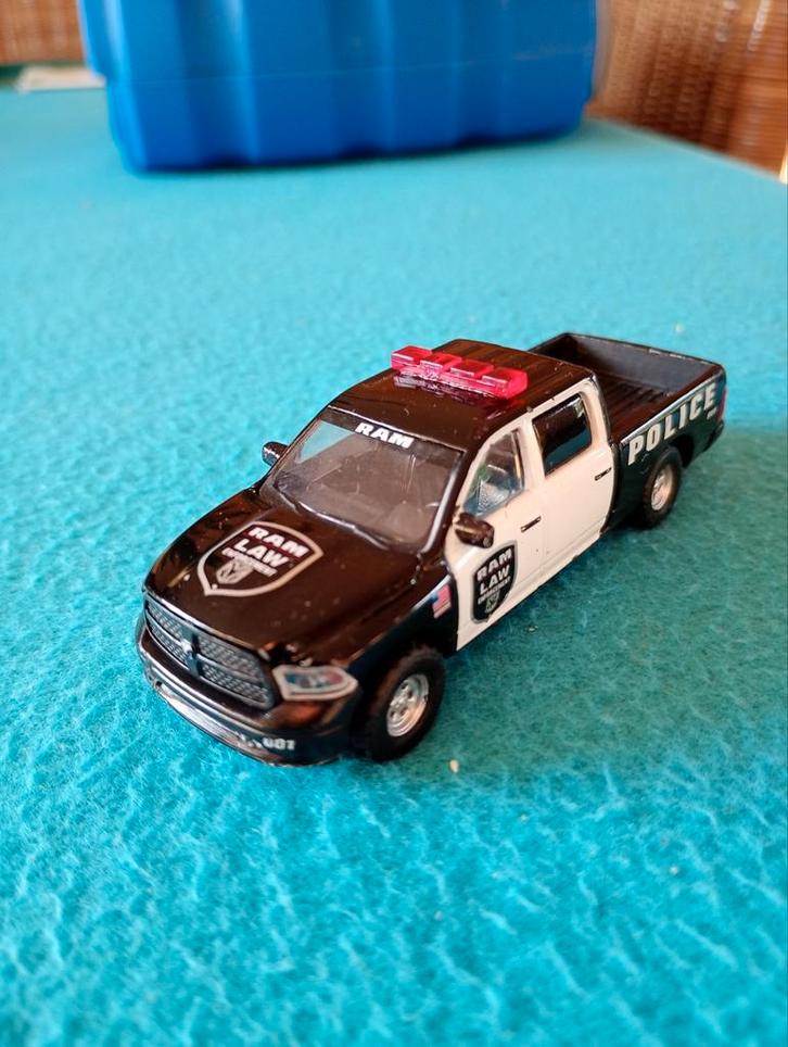 Dodge Ram, Hobby en Vrije tijd, Modelauto's | Overige schalen, Ophalen of Verzenden