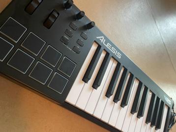 Alesis V25 - midi controller beschikbaar voor biedingen