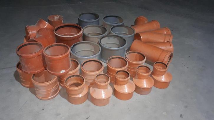 PVC-aansluiting — Afvoer, Doe-het-zelf en Bouw, Buizen en Afvoer, Nieuw, Afvoer, PVC, Minder dan 2 meter, 80 mm of meer, Ophalen