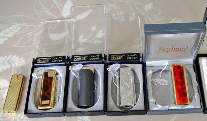 Briquet à gaz HADSON, NEUF mais ne marche plus, Verzamelen, Rookartikelen, Aanstekers en Luciferdoosjes, Nieuw, Aansteker, Ophalen of Verzenden