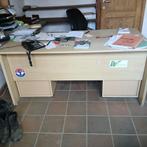 bureau met bureaustoel, Huis en Inrichting, Bureaustoelen, Ophalen, Gebruikt, Bureaufiets, Geel