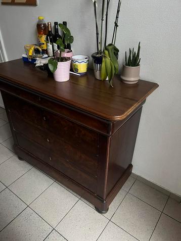 Dressoir mahoniestijl beschikbaar voor biedingen