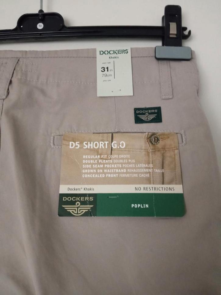 Dockers Khakis D5 Short G.O. Mt 31 nieuw nooit gedragen, Kleding | Heren, Broeken en Pantalons, Ophalen of Verzenden
