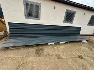Dakplaten geisoleerd 5 cm nieuw 2 stuks beschikbaar voor biedingen