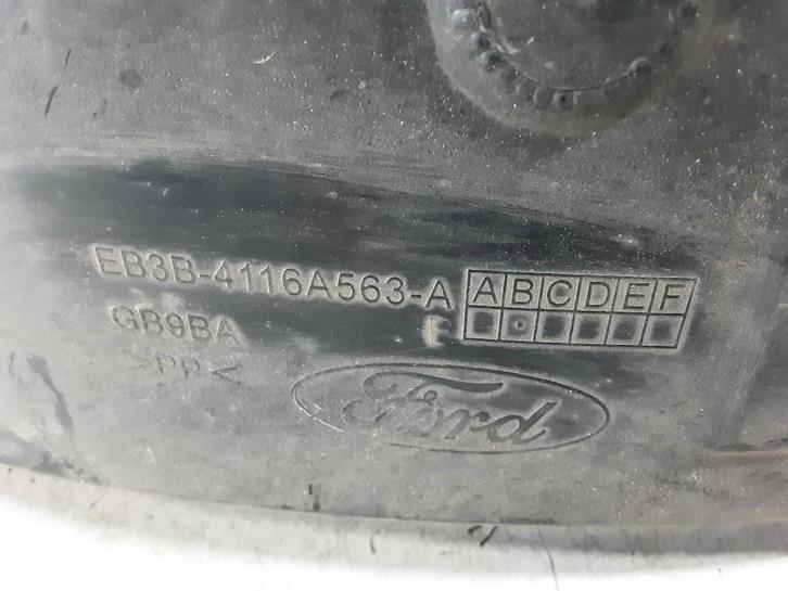 BINNENSPATSCHERM LINKS VOOR Ford Ranger (EB3B4116A563A), Auto-onderdelen, Carrosserie, Spatbord, Ford, Voor, Links, Gebruikt