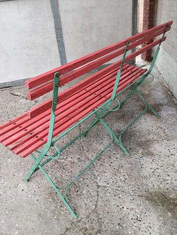 Zeer oude tuinbank in stevige originele staat...0478028005 beschikbaar voor biedingen