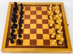 Jeu d'échecs vintage avec plateau de jeu pliable, Hobby & Loisirs créatifs, 1 ou 2 joueurs, Utilisé, Enlèvement ou Envoi