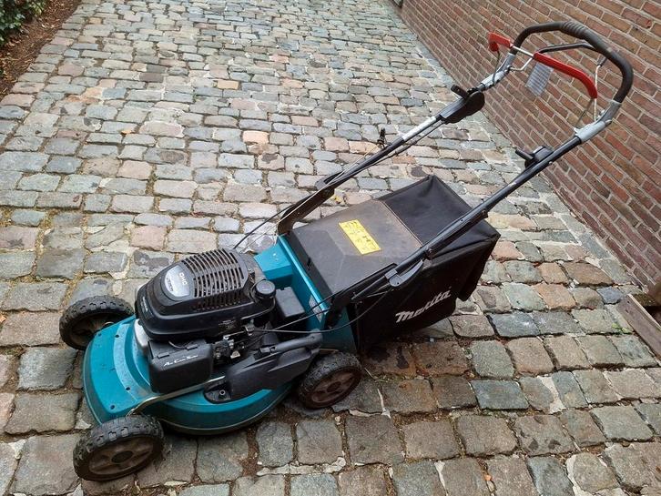 Makita grasmaaier Honda 160 cc., Tuin en Terras, Grasmaaiers, Gebruikt, Benzine-grasmaaier, Ophalen