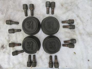 Originele centercaps 205 XS / Rallye beschikbaar voor biedingen