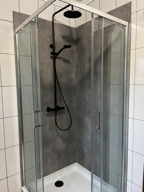 in prijs verlaagd: douche deuren, douchebak en doucheset, Huis en Inrichting, Badkamer | Complete badkamers, Zo goed als nieuw