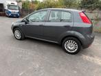 Fiat punto benzine jaar 2015, Auto's, Voorwielaandrijving, Stof, 4 cilinders, Bedrijf