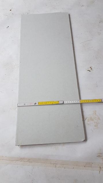 Overschot dagkant afwerking voor raam of deur 77x30 cm beschikbaar voor biedingen