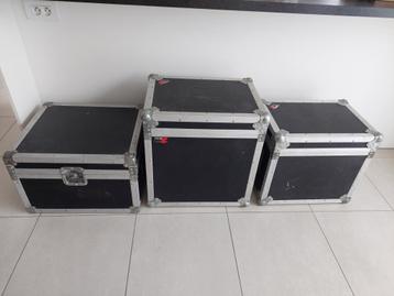 3 flight cases te koop