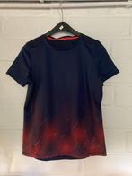 Donkerblauw met rood sport-t-shirt, maat 140, 10 jaar, Ophalen of Verzenden, Zo goed als nieuw, Jongen, Sport- of Zwemkleding