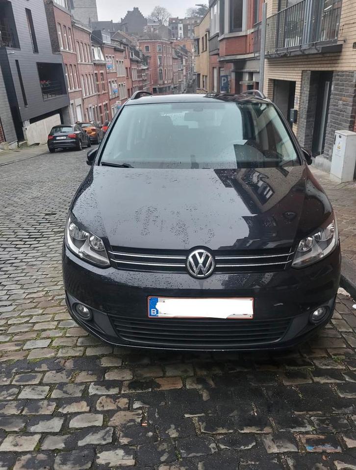 Volkswagen Touran 1.4 TSI Highline 7pl. DSG, Autos, Volkswagen, Touran, Bluetooth, Essence, Euro 5, 5 portes, Automatique, Noir