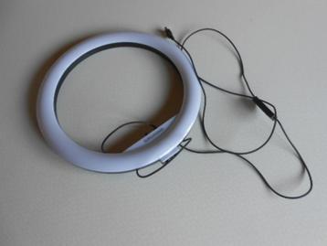 Grundig Selfie lichtring Ø25cm USB item N 04167 beschikbaar voor biedingen