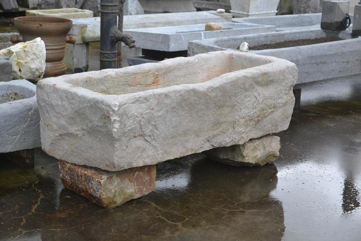 eeuwenoude gekapte waterbak in gres d'arras, Tuin en Terras, Waterpartijen en Fonteinen, Hardsteen, Ophalen