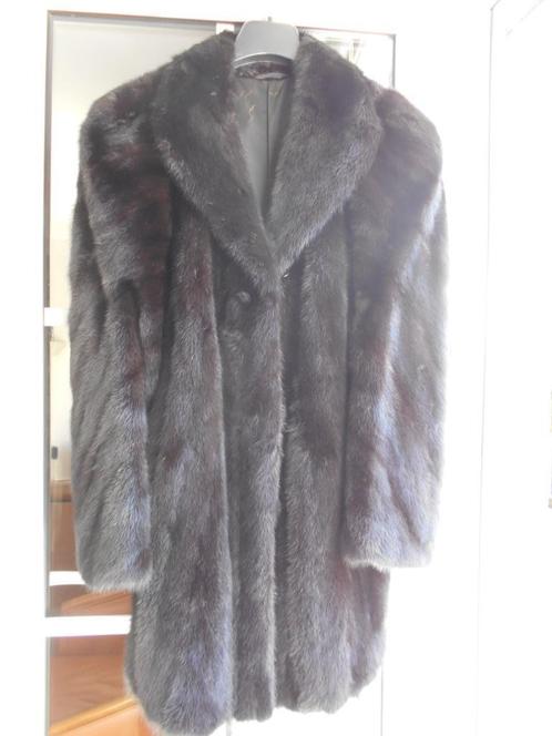Beau manteau de fourrure en vison brun foncé Taille 42, Kleding | Dames, Jassen | Winter, Zo goed als nieuw, Maat 42/44 (L), Bruin