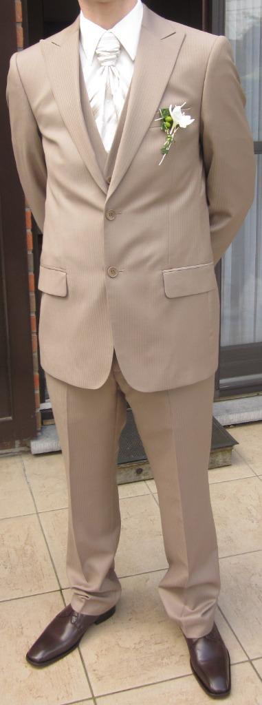 Compleet driedelig Cossmo trouwkostuum beige maat 48, Kleding | Heren, Kostuums en vesten, Zo goed als nieuw, Maat 48/50 (M), Beige