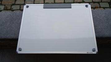 magneetbord 60 x 44 cm-perfecte staat beschikbaar voor biedingen