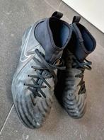 Nike voetbalschoenen maat 35,5, Sport en Fitness, Voetbal, Ophalen, Gebruikt, Schoenen