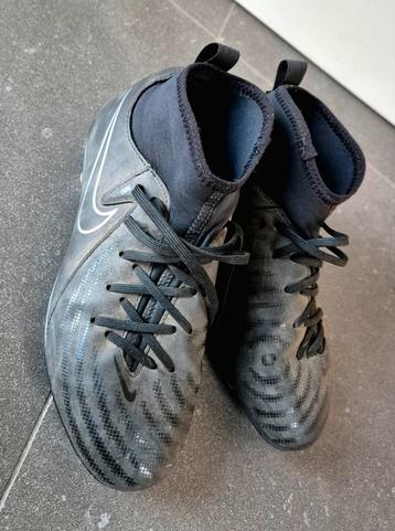Nike voetbalschoenen maat 35,5 beschikbaar voor biedingen
