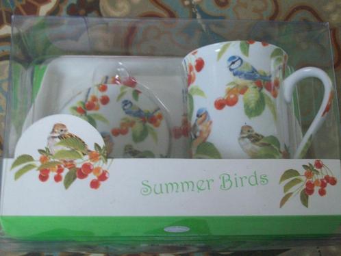 Coffret cadeau-Coffret cadeau Summer Birds neuf dans son emb, Animaux & Accessoires, Animaux Autre