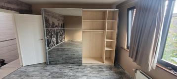 Ruime kleerkast (gedemonteerd) met spiegeldeuren, Ophalen, Modern, hout, Gebruikt, 200 cm of meer
