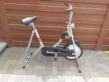 Gratis Hometrainer Old School Gratis beschikbaar voor biedingen